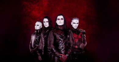 Nachtblut – „Jede Medaille hat zwei Seiten“