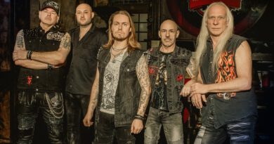 Skull & Crossbones: „Extrem viele gute Bands in Deutschland sind Fluch und Segen zugleich“