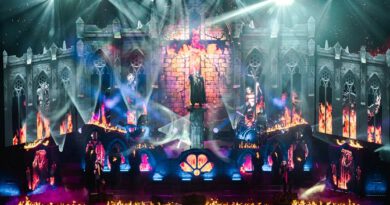 Wind Rose / Hammerfall / Powerwolf grandios in der ÖVB Arena Bremen