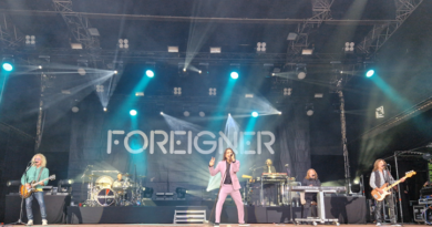 Foreigner gastierten mit einer Best of in Hamburg beim Stadtpark Open Air vor ausverkauftem Haus. Foreigner gastierten mit einer Best of in Hamburg beim Stadtpark Open Air vor ausverkauftem Haus.